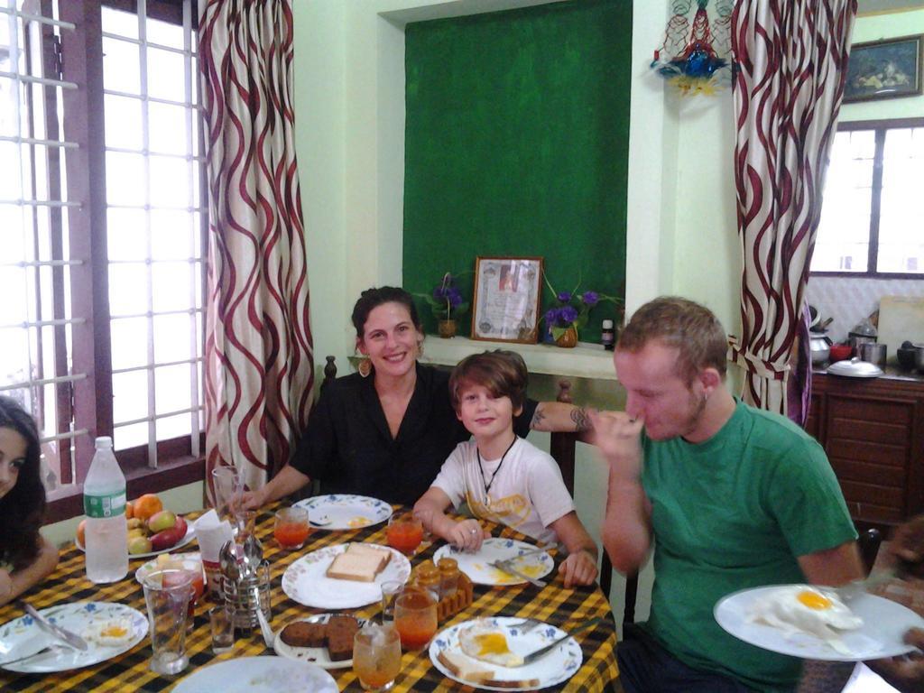 Rosegarden Homestay Fort Kochi Екстер'єр фото