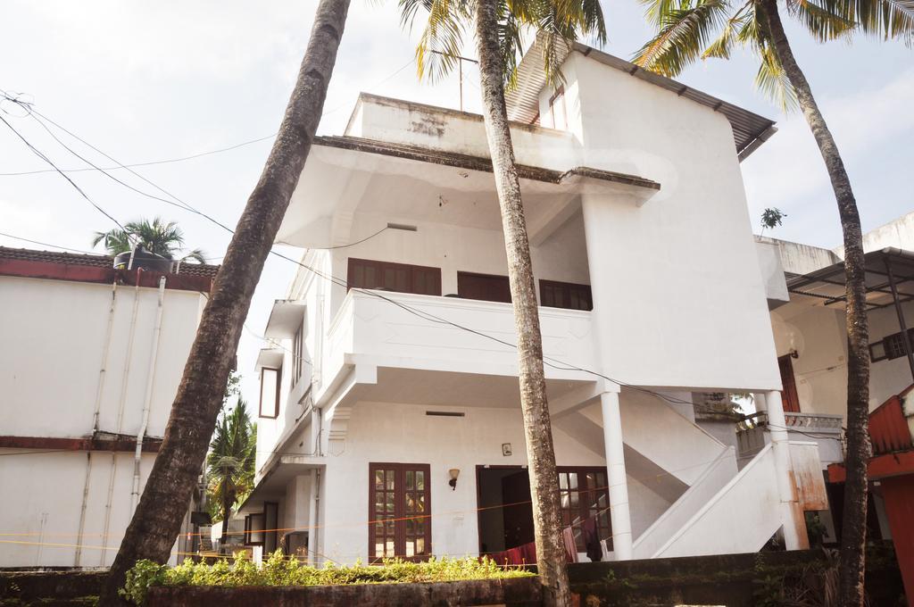 Rosegarden Homestay Fort Kochi Екстер'єр фото